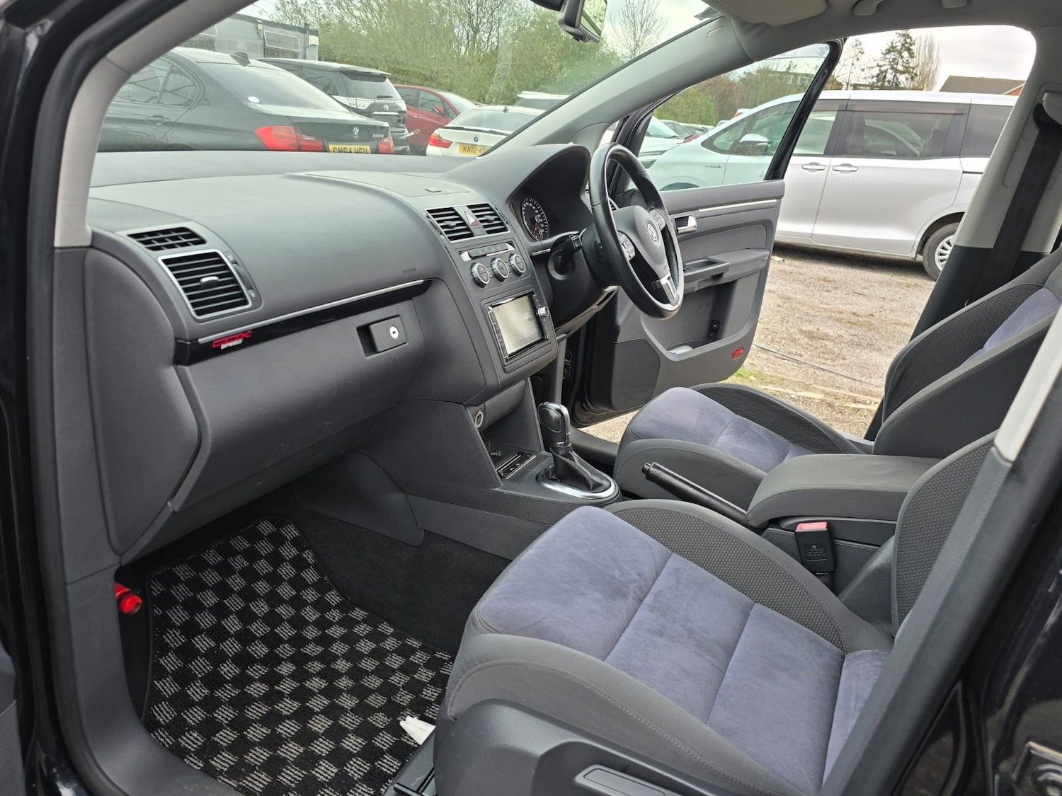 Used Volkswagen Touran 2015 for sale - 77508240: Photo 33