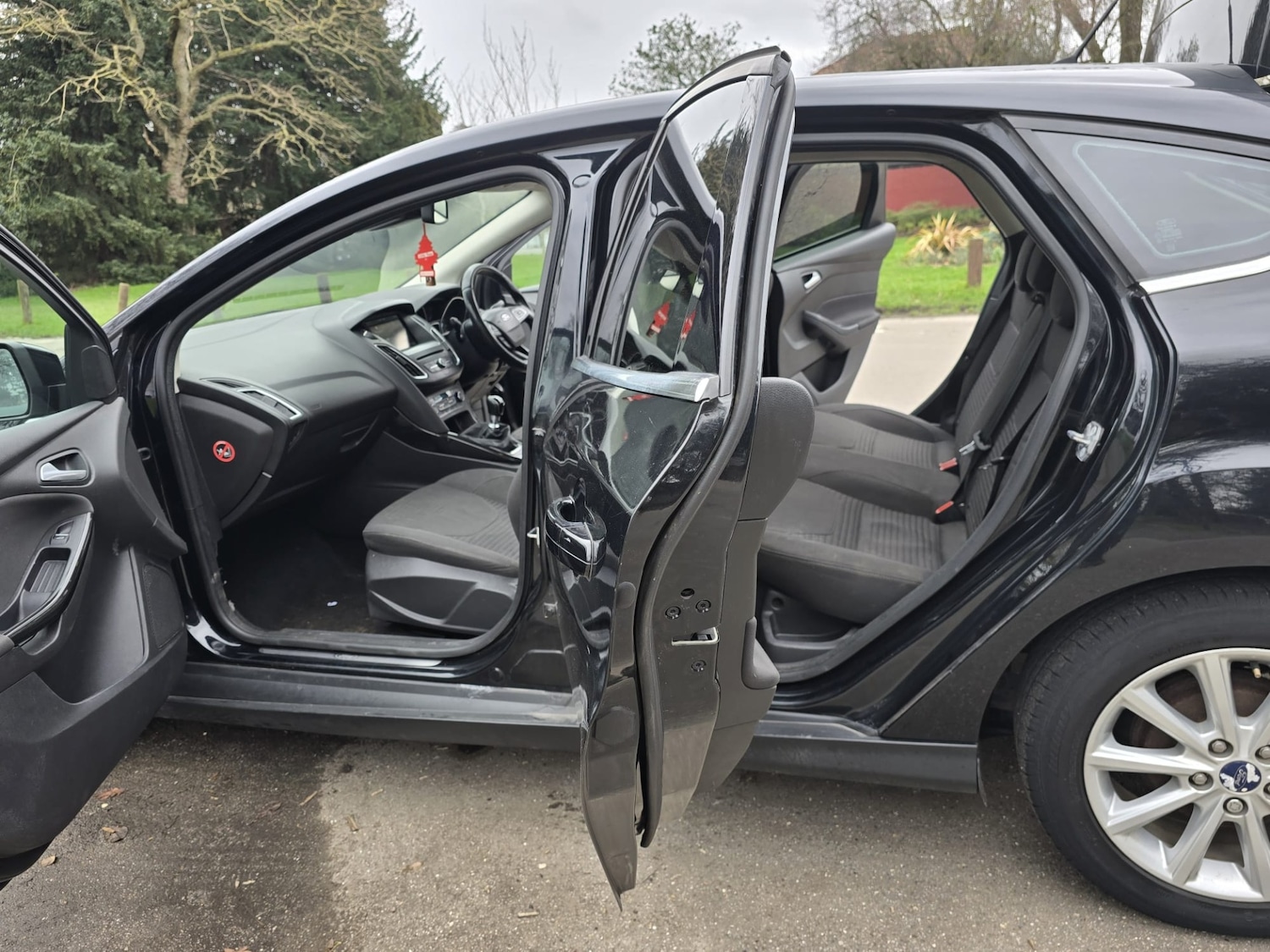 Used Ford Focus 2015 for sale - 76218755: Photo 10