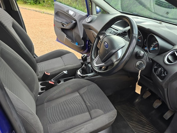 Used Ford Fiesta 2015 for sale - 74828389: Photo 25