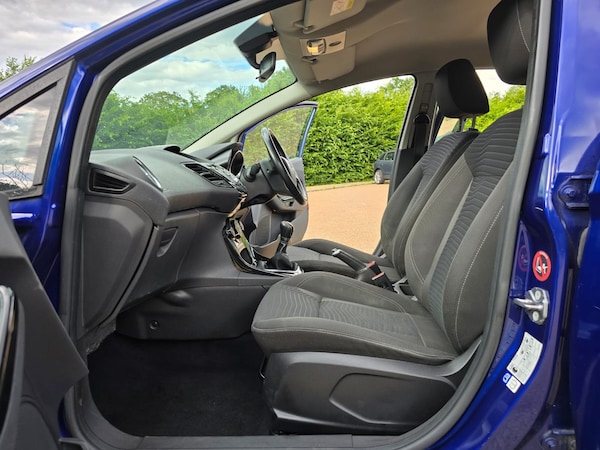 Used Ford Fiesta 2015 for sale - 74828389: Photo 32