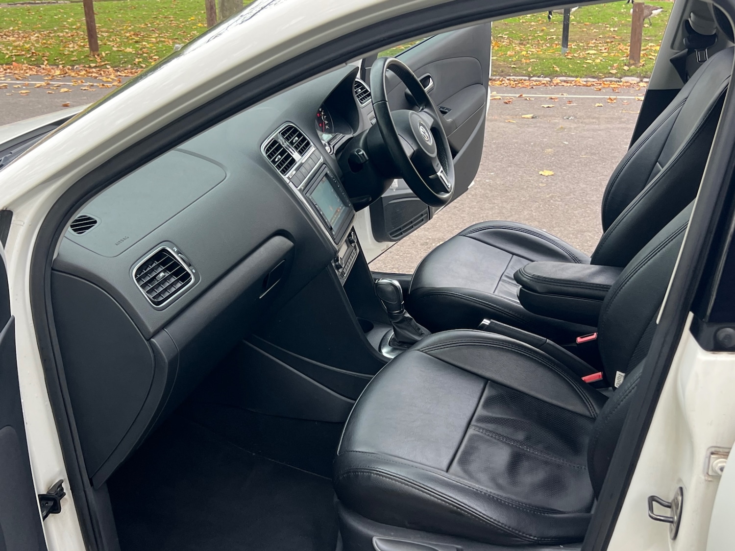 Used Volkswagen Polo 2012 for sale - 76503092: Photo 18