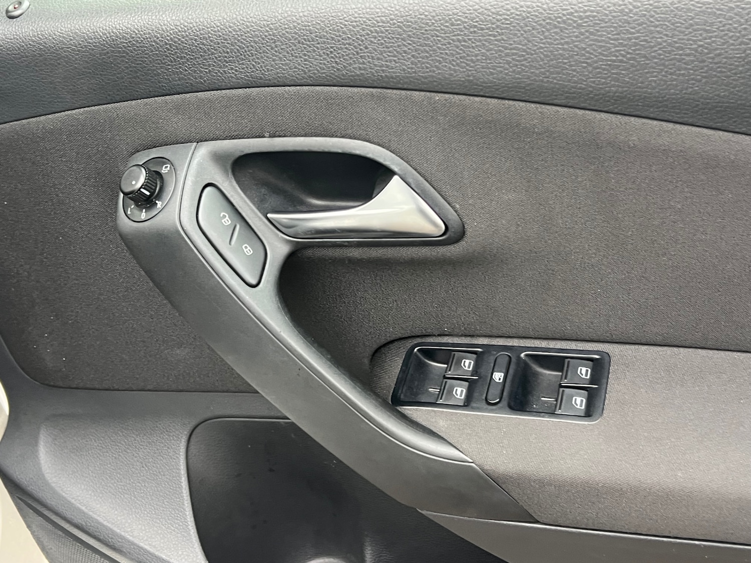 Used Volkswagen Polo 2012 for sale - 76503092: Photo 20