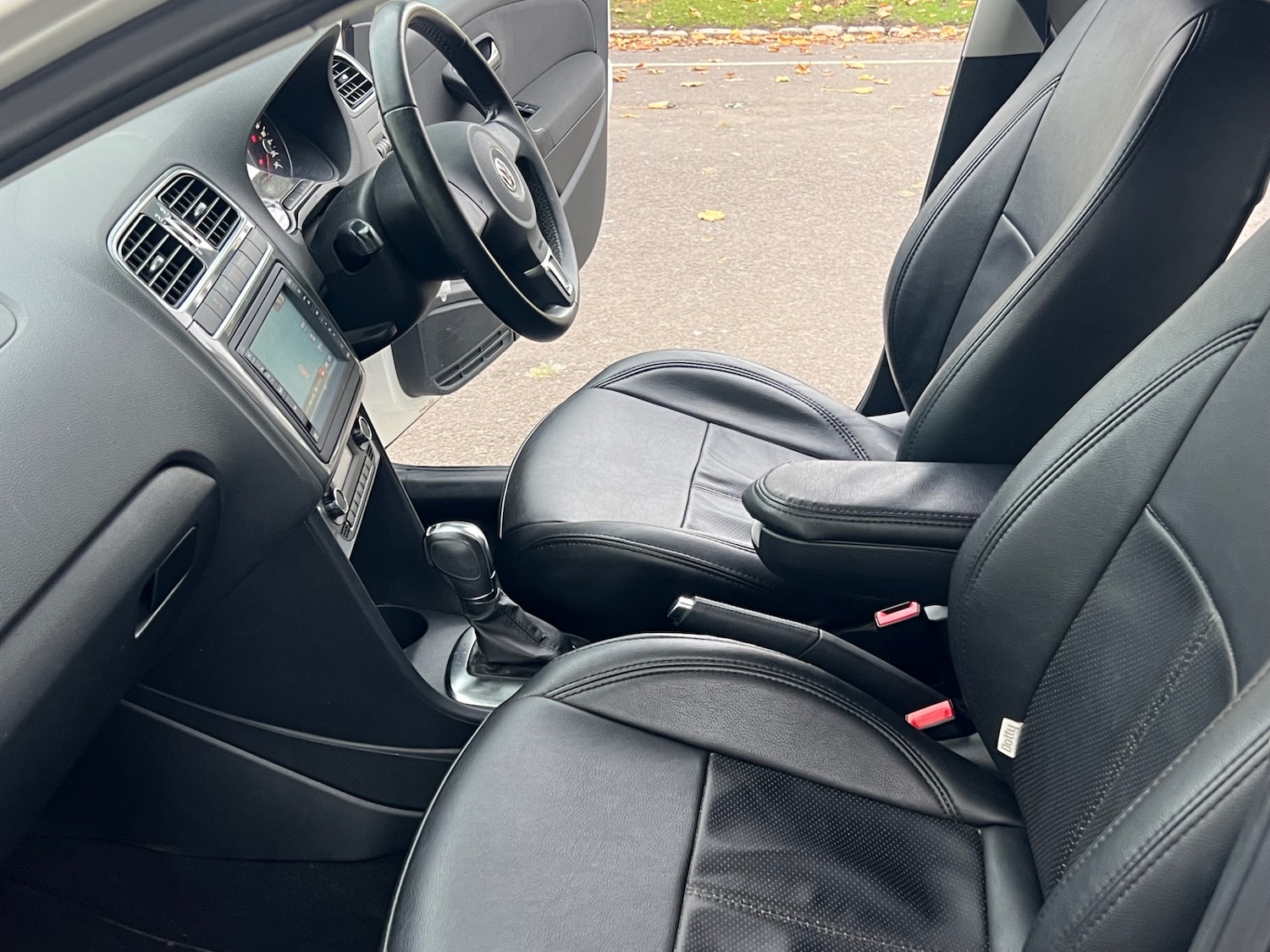 Used Volkswagen Polo 2012 for sale - 76503092: Photo 40