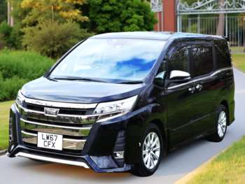Used Toyota Voxy 2018 for sale - 73821583: Photo