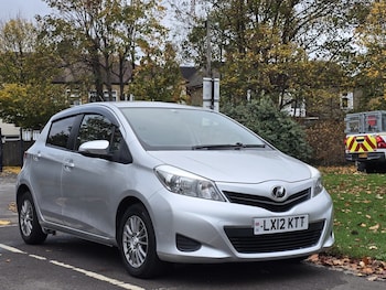 Used Toyota Yaris 2012 for sale - 76511083: Photo