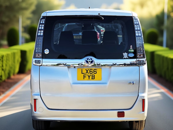 Used Toyota Voxy 2016 for sale - 74446354: Photo 10
