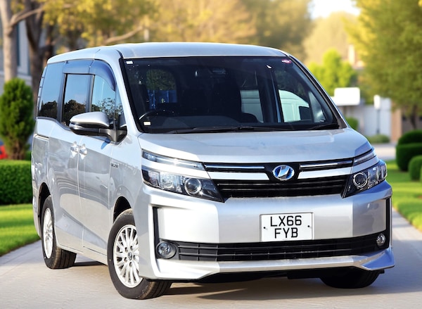 Used Toyota Voxy 2016 for sale - 74446354: Photo 11