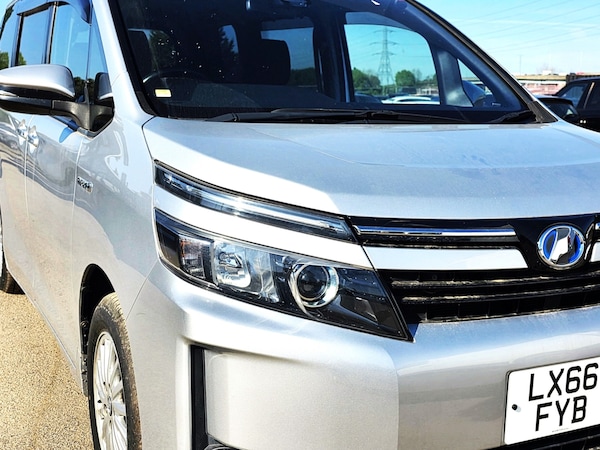 Used Toyota Voxy 2016 for sale - 74446354: Photo 13