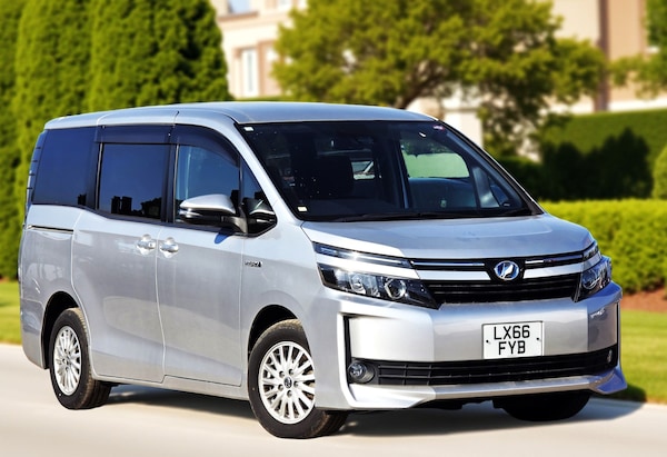 Used Toyota Voxy 2016 for sale - 74446354: Photo 1