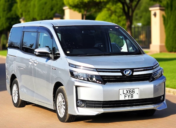 Used Toyota Voxy 2016 for sale - 74446354: Photo 3