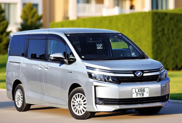 Used Toyota Voxy 2016 for sale - 74446354: Photo 6