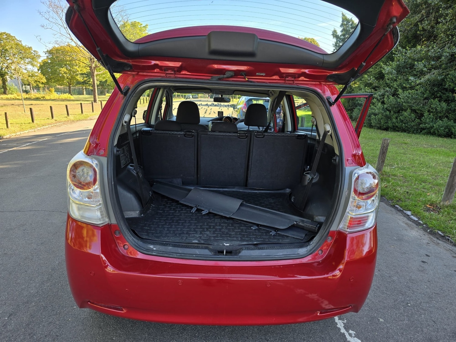Used Toyota Verso 2010 for sale - 75621477: Photo 53