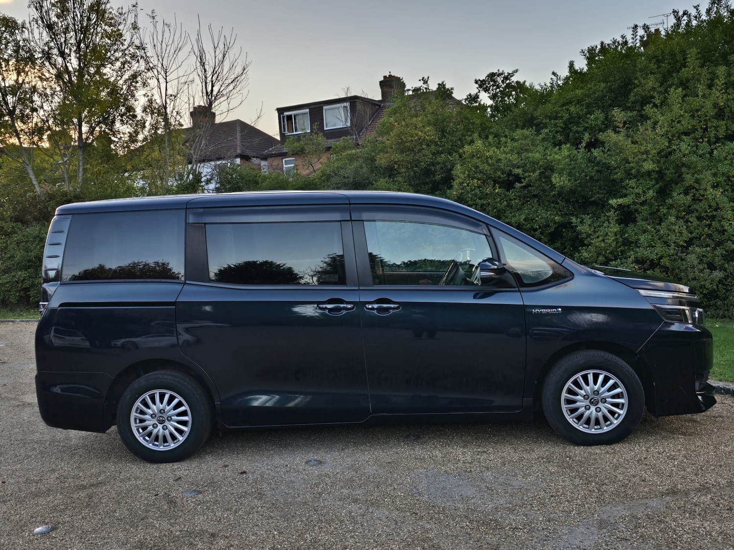 Used Toyota Voxy 2016 for sale - 76519802: Photo 2