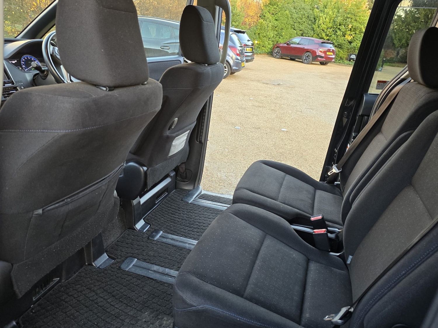 Used Toyota Voxy 2016 for sale - 76519802: Photo 33