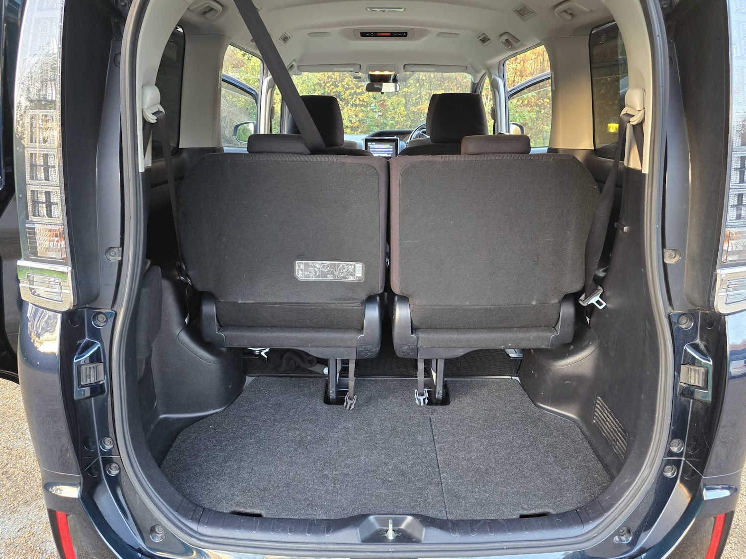 Used Toyota Voxy 2016 for sale - 76519802: Photo 38