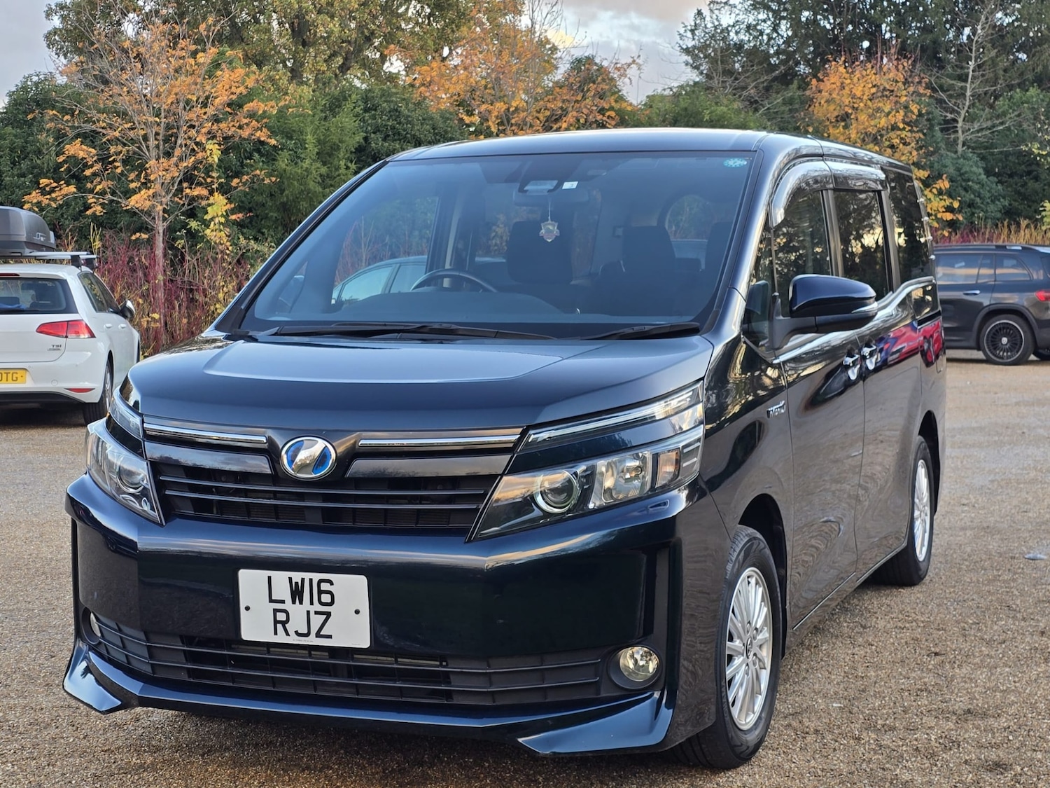 Used Toyota Voxy 2016 for sale - 76519802: Photo 9