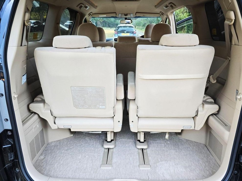 Used Toyota Alphard 2024 for sale - 77213234: Photo 24