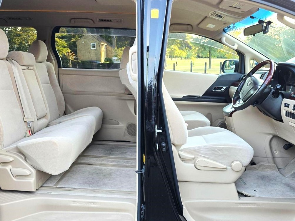 Used Toyota Alphard 2024 for sale - 77213234: Photo 25