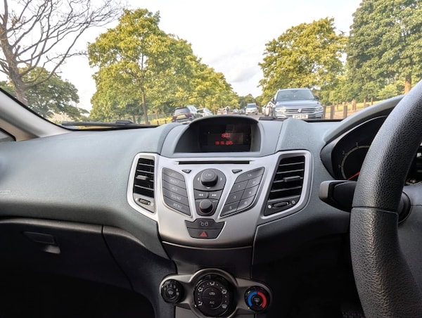 Used Ford Fiesta 2010 for sale - 75624253: Photo 18