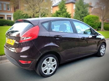 Used Ford Fiesta 2010 for sale - 75624253: Photo