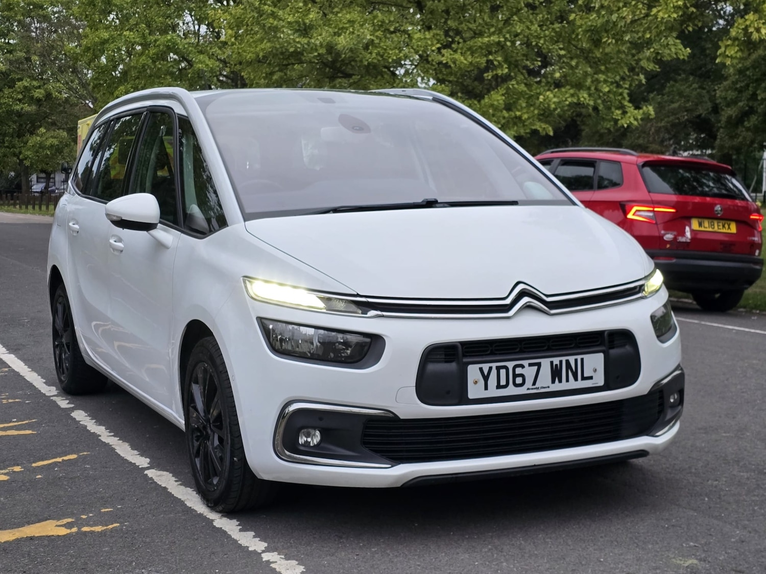 Used Citroen C4 Grand Picasso 2017 for sale - 75988272: Photo 2