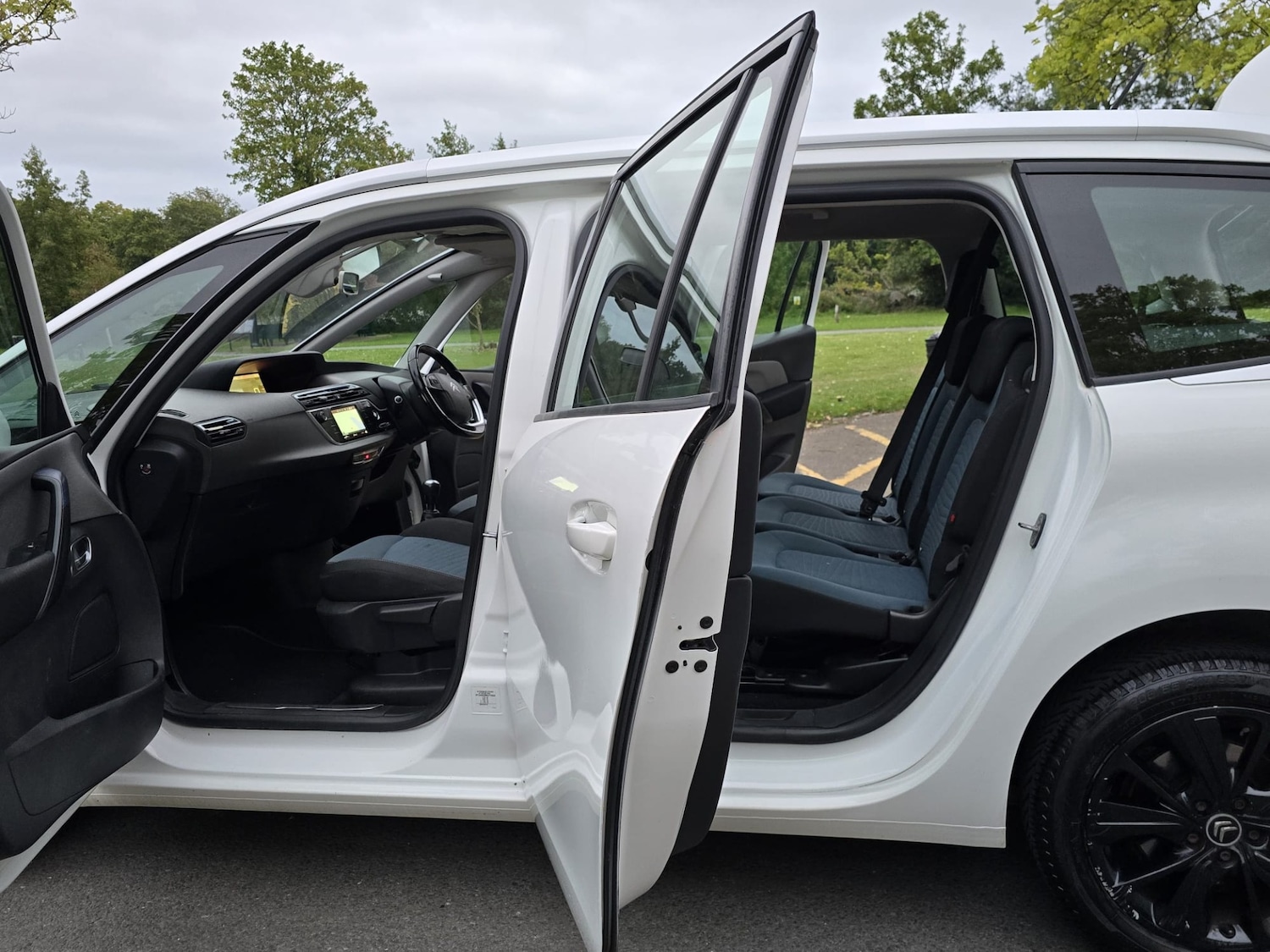 Used Citroen C4 Grand Picasso 2017 for sale - 75988272: Photo 27