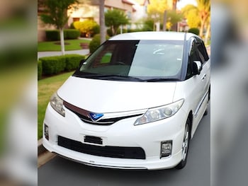 2023 (60) - - 8 Seater - HYBRID 2.4 Automatic 53000 Miles - ULEZ Free - 8 Seats -PX OK. 5-Door