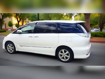 Used Toyota Estima 2010 for sale - 75963277: Photo