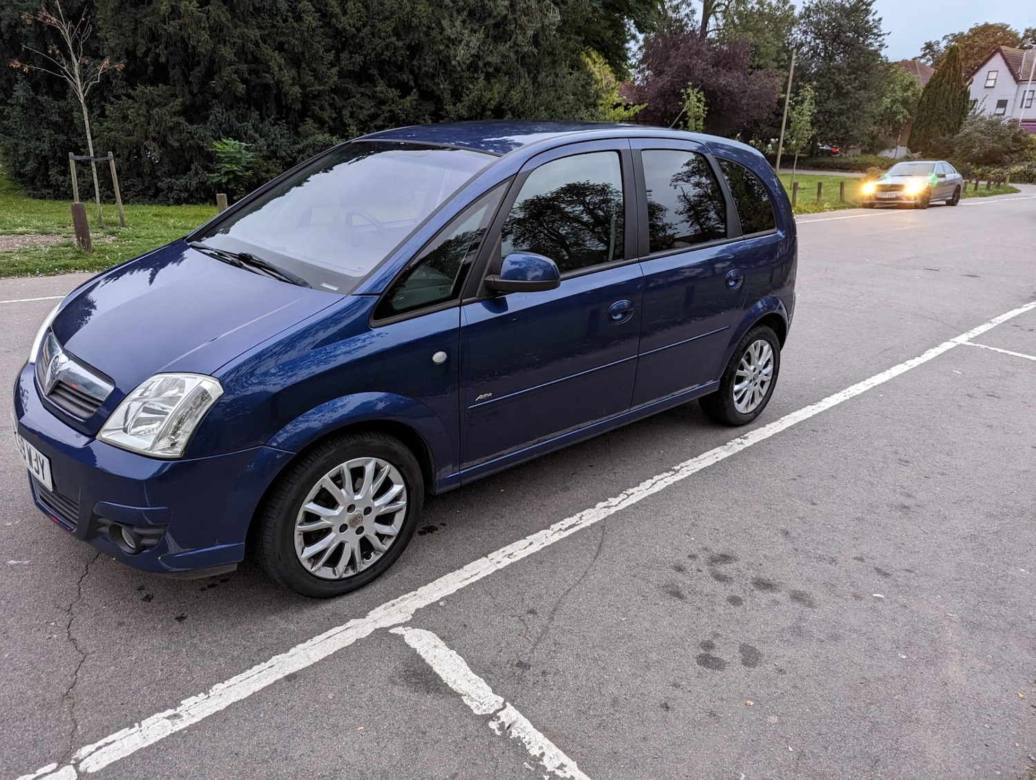 Used Vauxhall Meriva 2009 for sale - 76864279: Photo 2