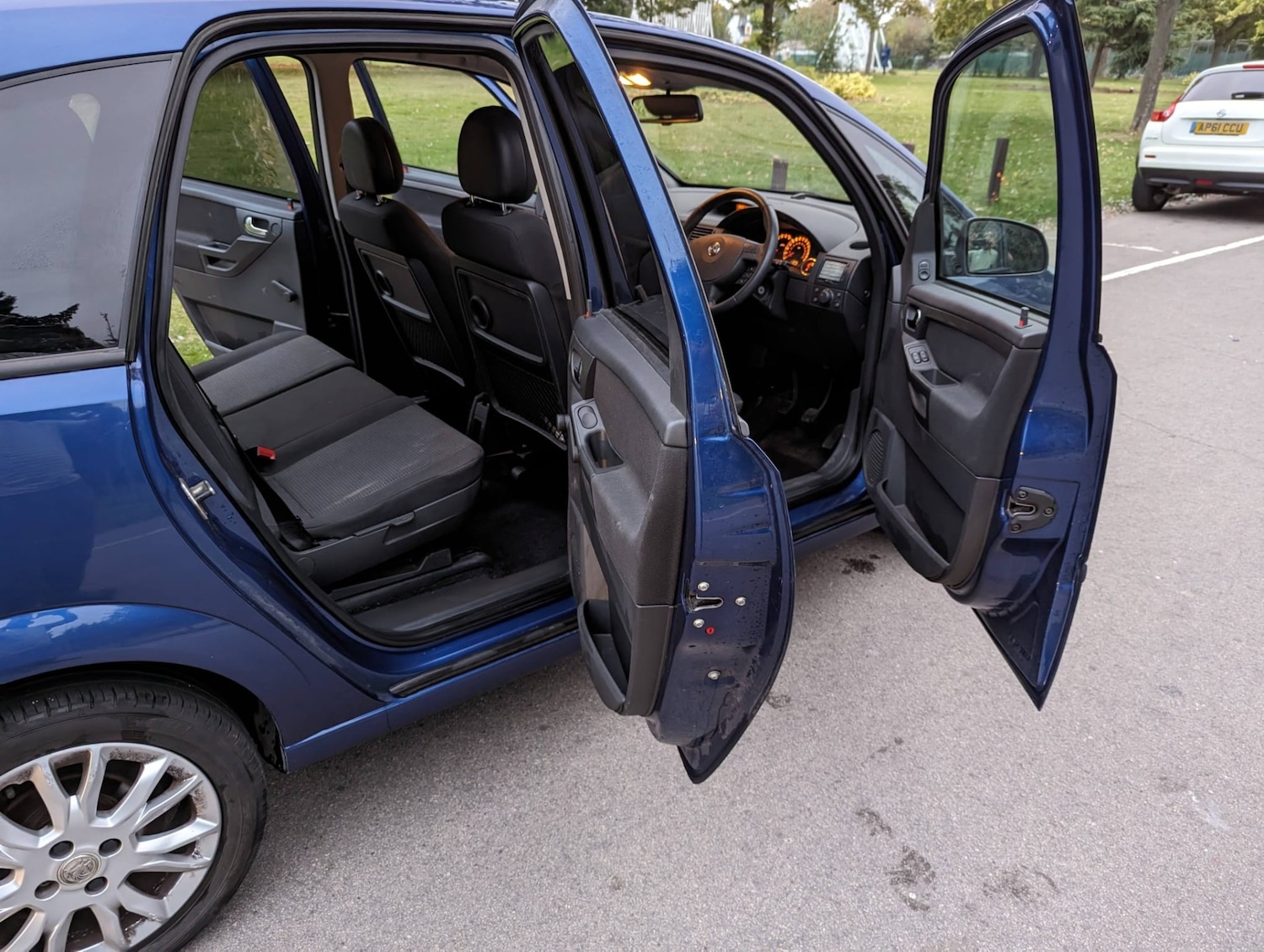 Used Vauxhall Meriva 2009 for sale - 76864279: Photo 9