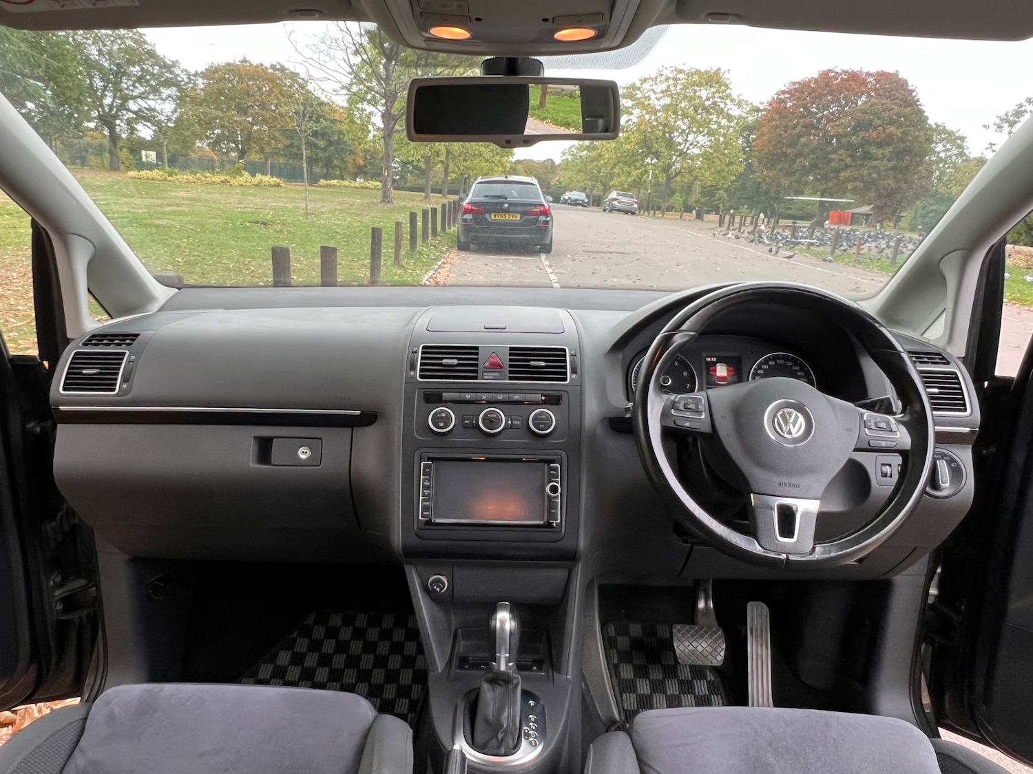 Used Volkswagen Touran 2015 for sale - 76254843: Photo 11