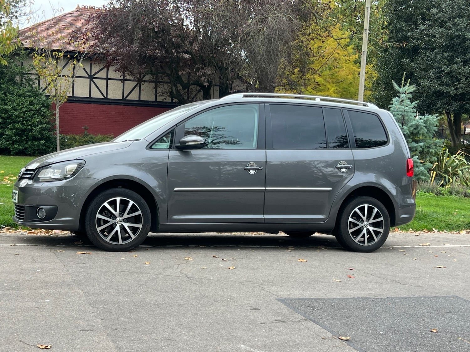 Used Volkswagen Touran 2015 for sale - 76254843: Photo 26