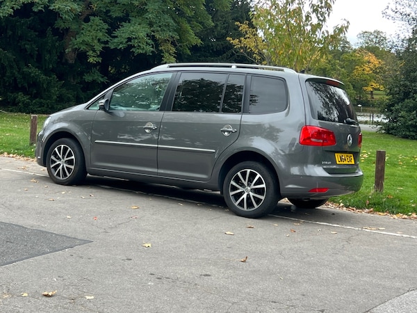 Used Volkswagen Touran 2015 for sale - 76254843: Photo 28