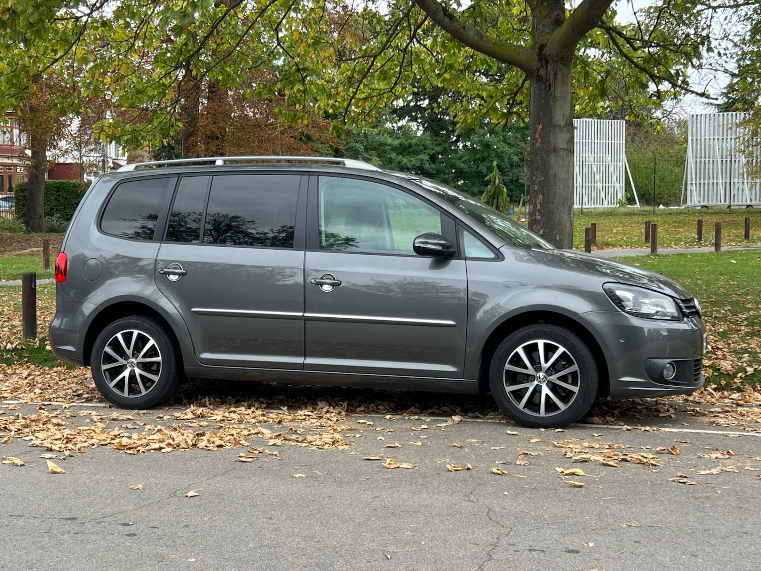 Used Volkswagen Touran 2015 for sale - 76254843: Photo 44