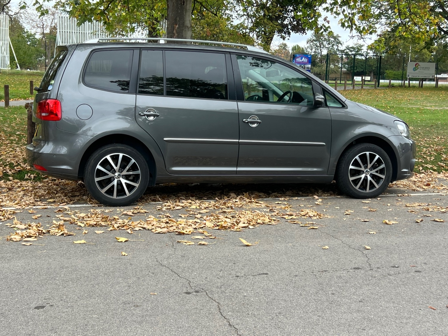 Used Volkswagen Touran 2015 for sale - 76254843: Photo 45