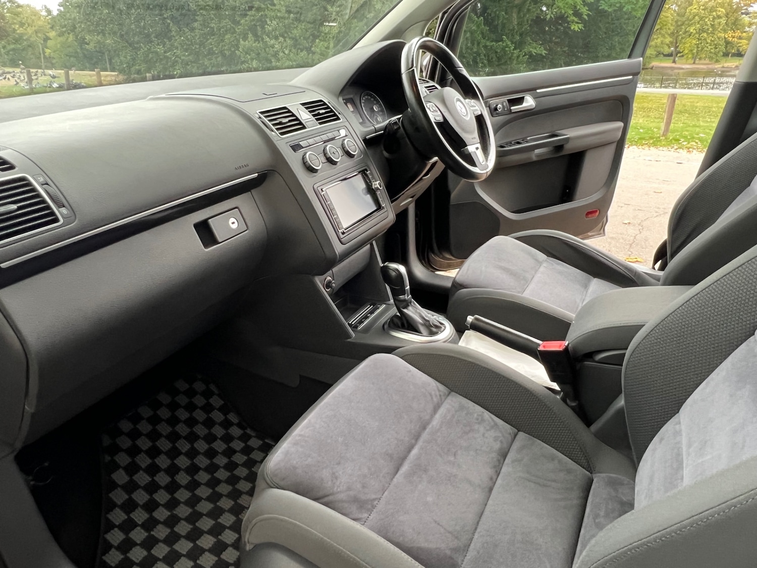 Used Volkswagen Touran 2015 for sale - 76254843: Photo 53