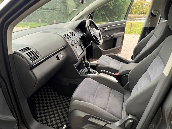 Used Volkswagen Touran 2015 for sale - 76254843: Photo 54