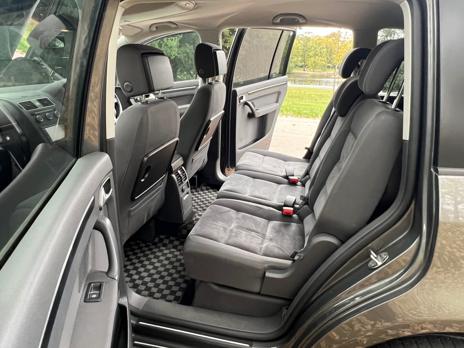 Used Volkswagen Touran 2015 for sale - 76254843: Photo 55