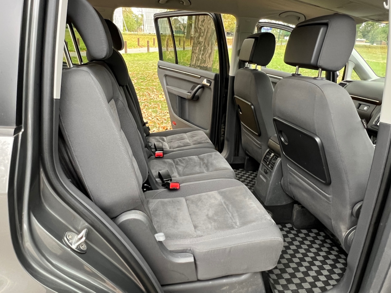 Used Volkswagen Touran 2015 for sale - 76254843: Photo 61