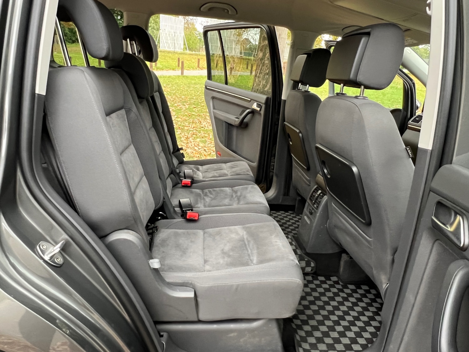 Used Volkswagen Touran 2015 for sale - 76254843: Photo 63