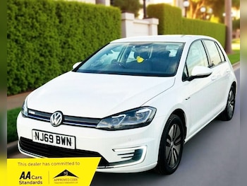 Used Volkswagen Golf 2019 for sale - 75910625: Photo