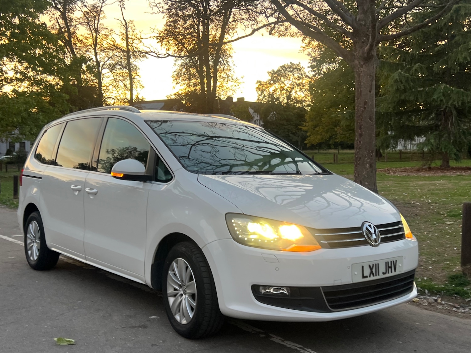 Used Volkswagen Sharan 2011 for sale - 76070529: Photo 1