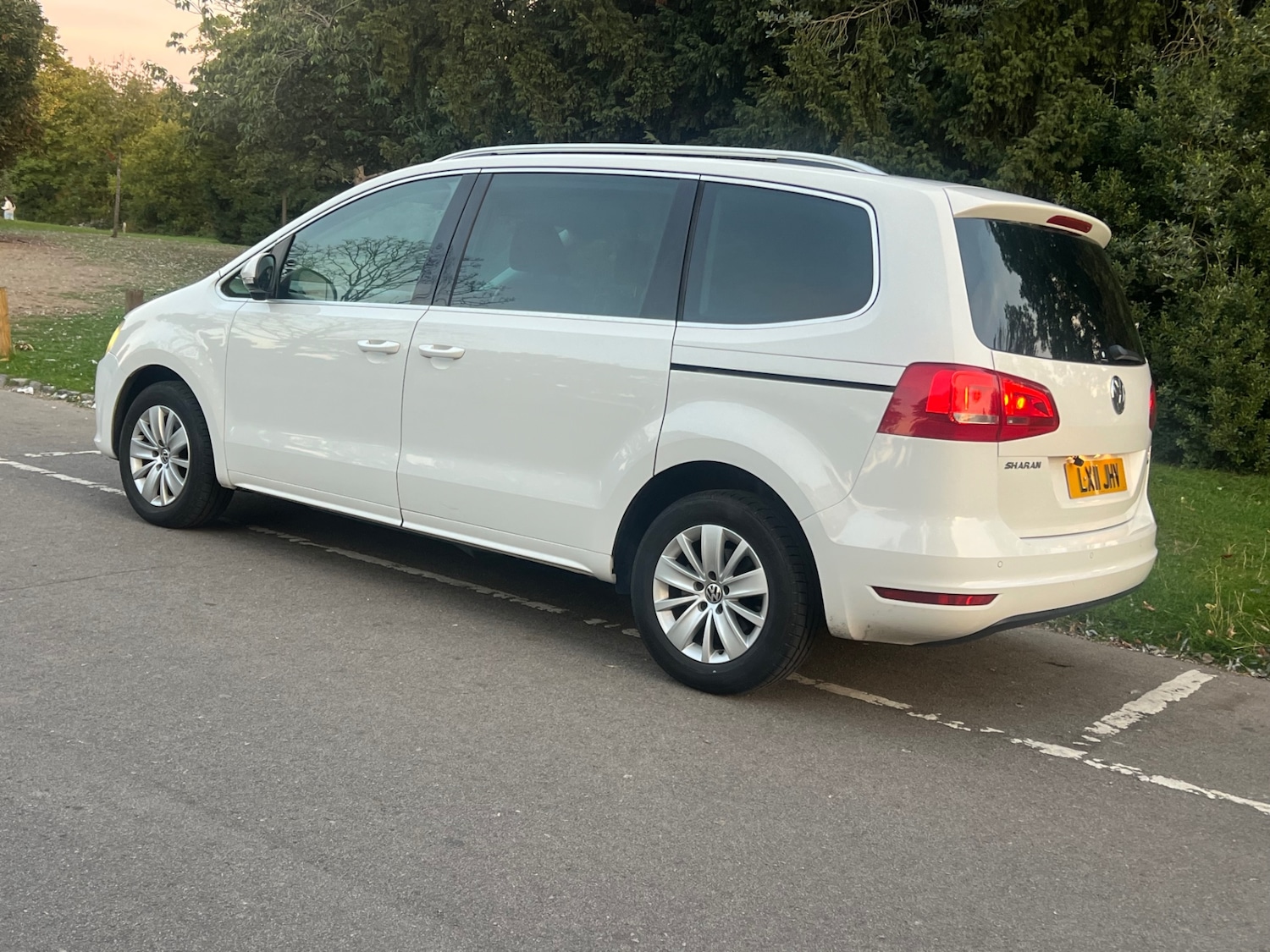 Used Volkswagen Sharan 2011 for sale - 76070529: Photo 11