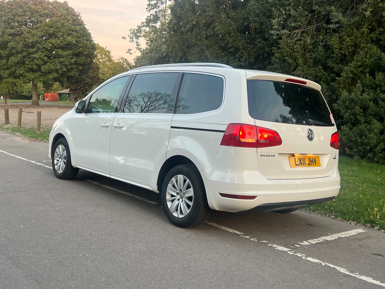 Used Volkswagen Sharan 2011 for sale - 76070529: Photo 12