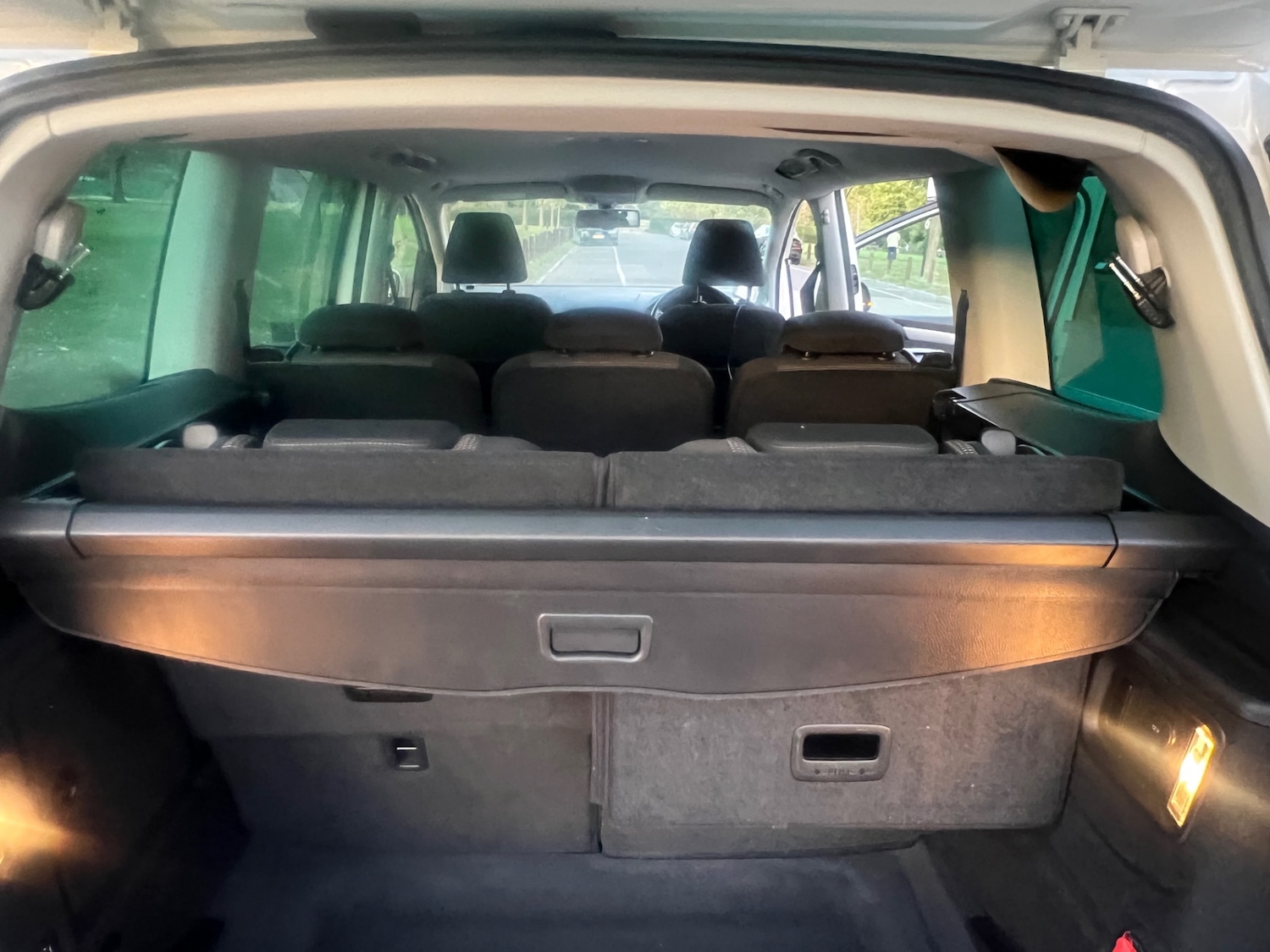 Used Volkswagen Sharan 2011 for sale - 76070529: Photo 21