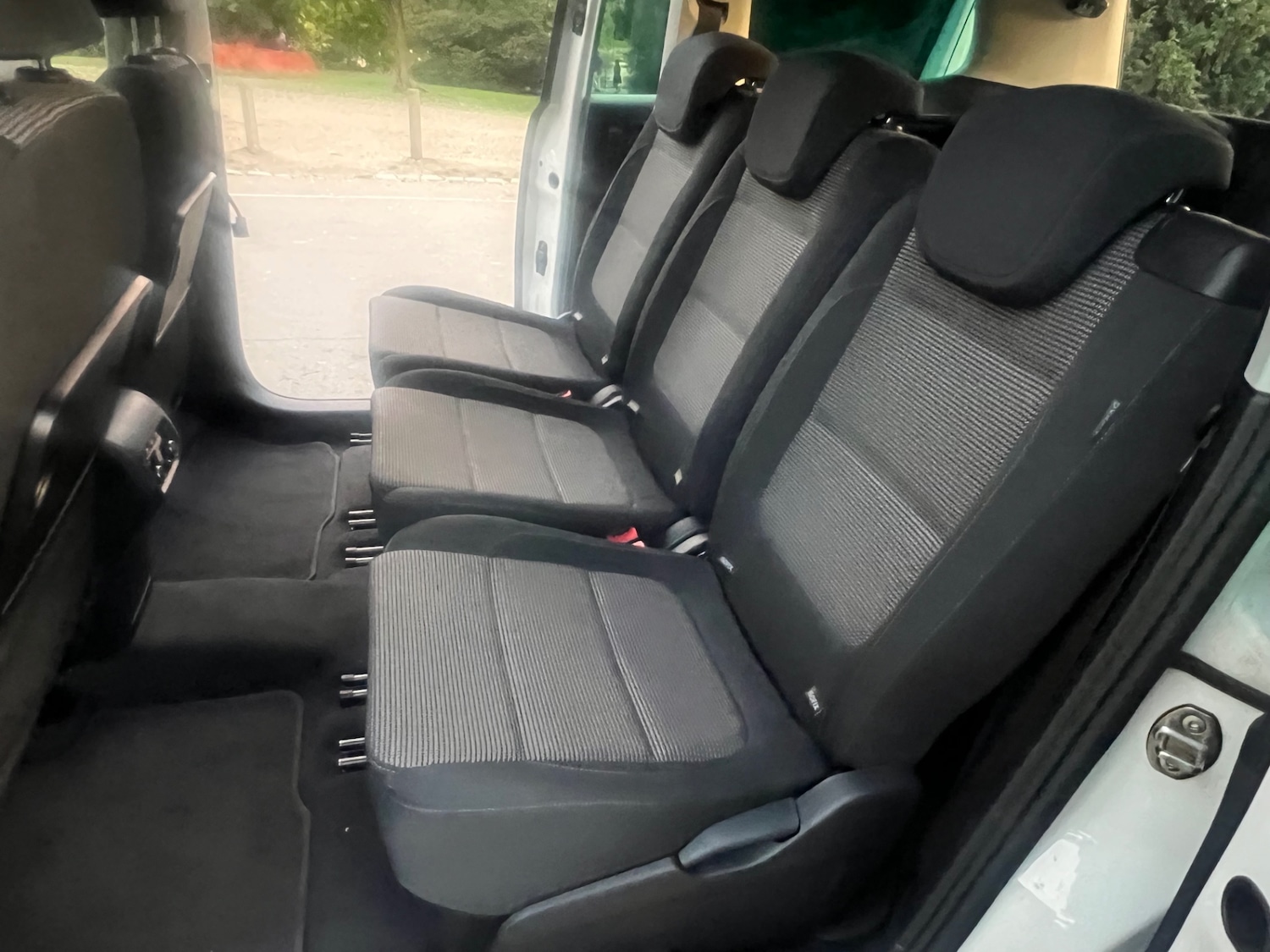 Used Volkswagen Sharan 2011 for sale - 76070529: Photo 22