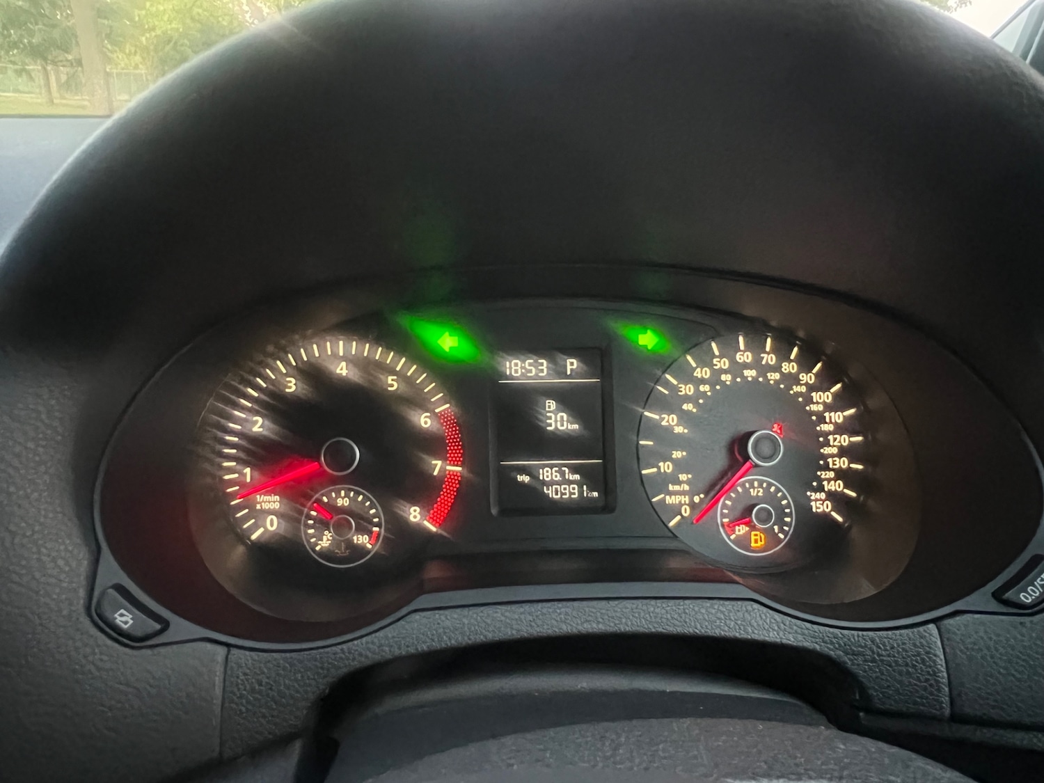 Used Volkswagen Sharan 2011 for sale - 76070529: Photo 24