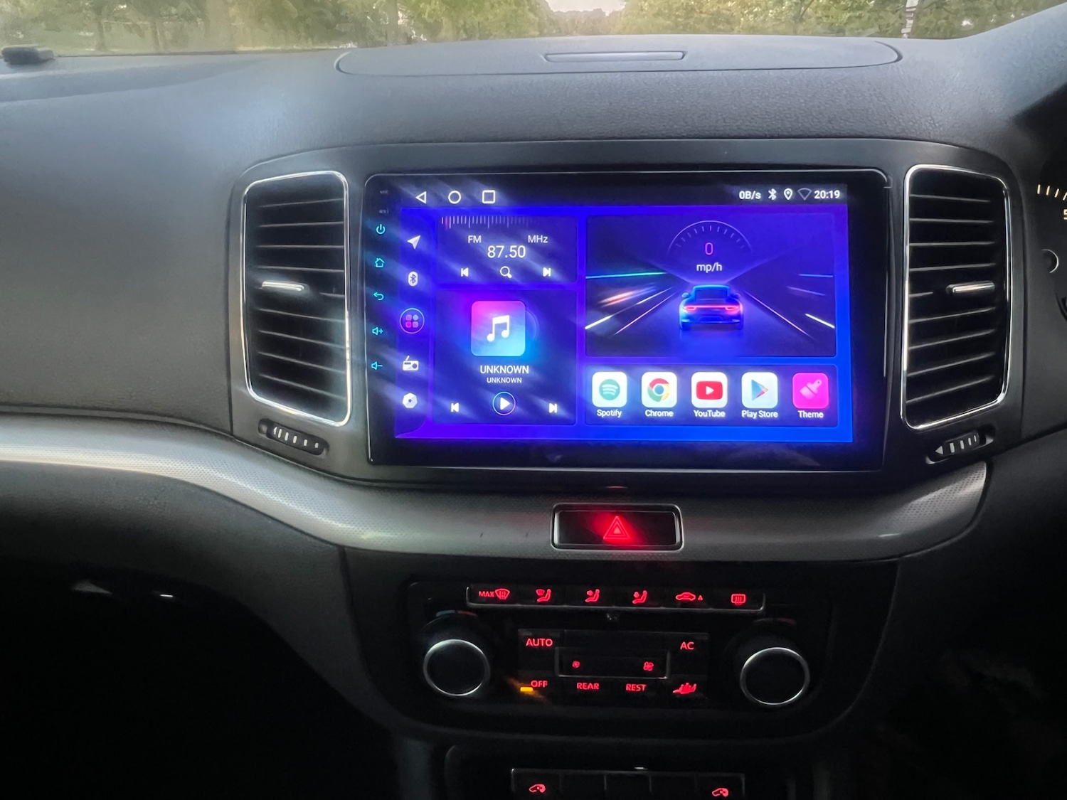 Used Volkswagen Sharan 2011 for sale - 76070529: Photo 25