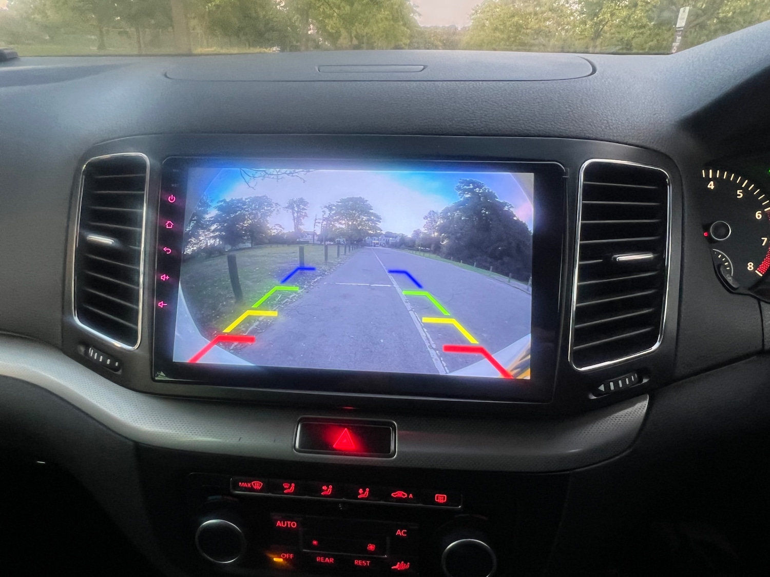 Used Volkswagen Sharan 2011 for sale - 76070529: Photo 26