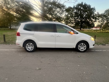 Used Volkswagen Sharan 2024 for sale - 76070529: Photo 3